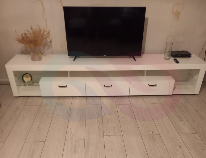 Тумба под тв Мадрид