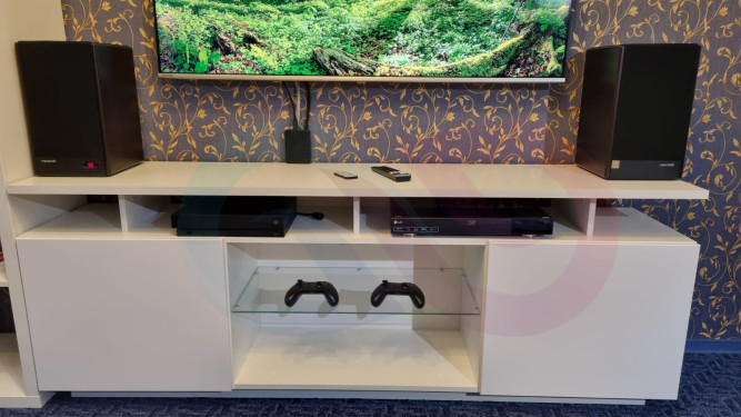 Тумба под тв Морена